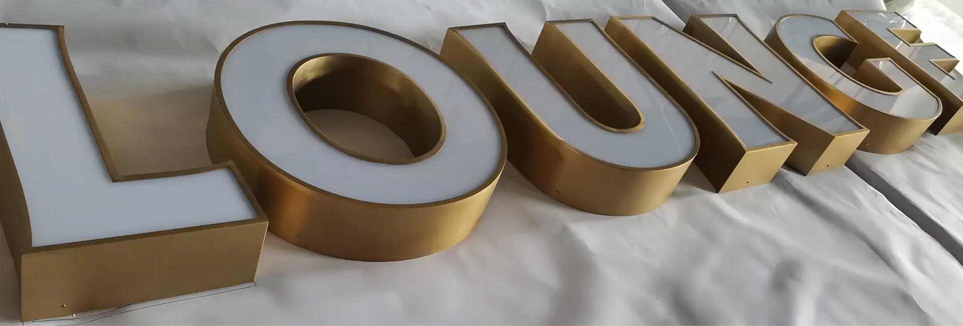 VGS Lighting Technology - LumiLuxx Image Series - Image 1