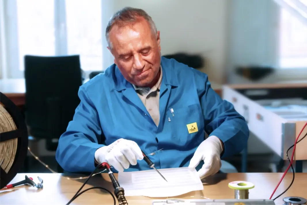 Produktionsschritt 3 - LED-Bestückung & Verlötung